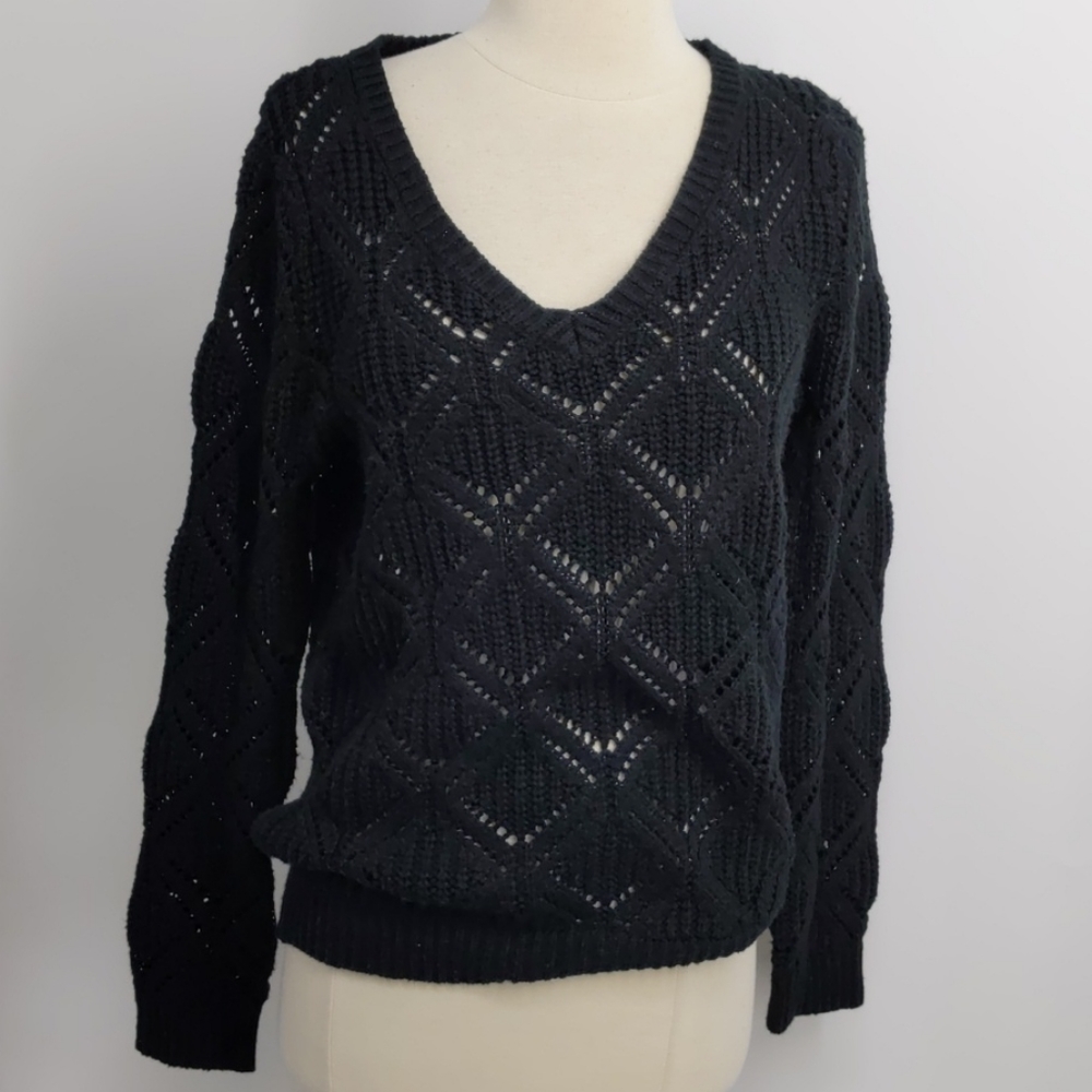 Sugarmint black lace knit v-neck pullover-sz S